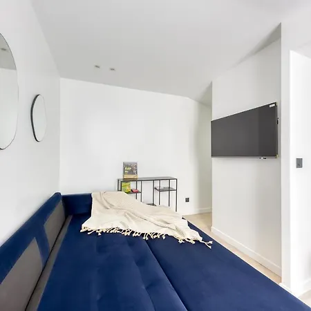 1 Bedroom Near Le Bon Marche Paris