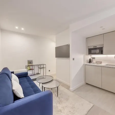 1 Bedroom Near Le Bon Marche * Paris